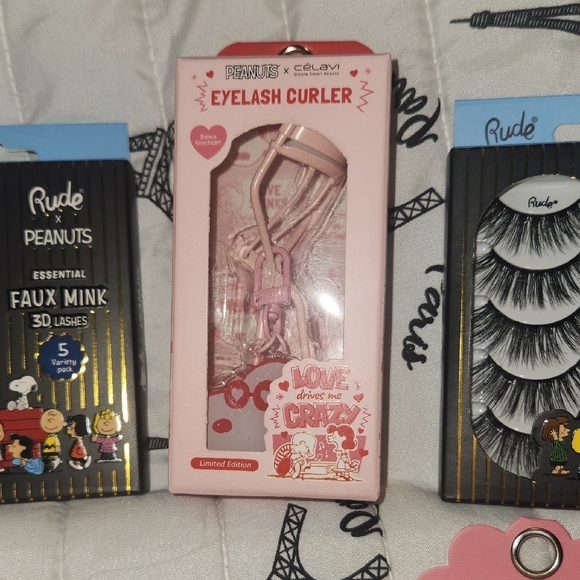 NWT Peanuts Themed Beauty Set - Picture 4 of 5